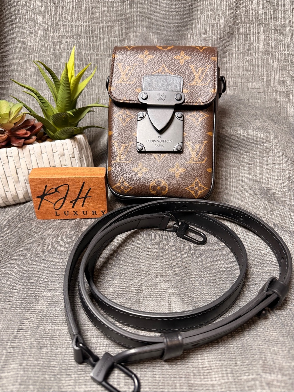 LOUIS VUITTON S-LOCK VERTICAL WEARABLE WALLET – MONOGRAM CANVAS